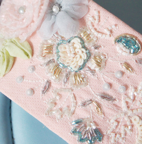 【手刺繡の煌めくサンダル】サンダル・フラワーボタニカル