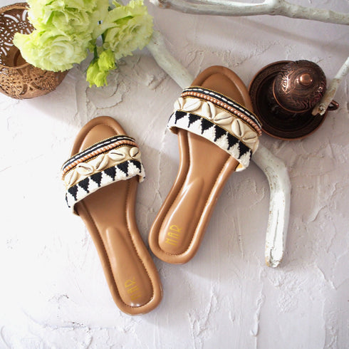 【手刺繡の煌めくサンダル】サンダル・アリエル