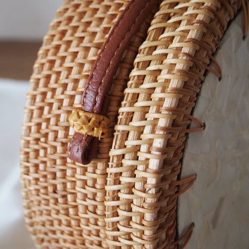 【バリ島の職人技★貝細工】ショルダーバッグ・グリーンシェル