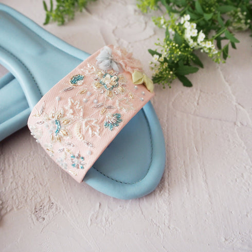 【手刺繡の煌めくサンダル】サンダル・フラワーボタニカル