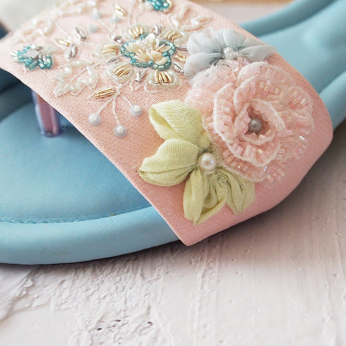 【手刺繡の煌めくサンダル】サンダル・フラワーボタニカル