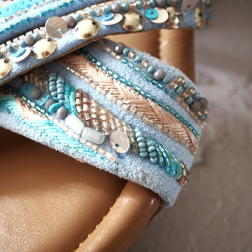 【手刺繡の煌めくサンダル】サンダル・ブルーコーラル