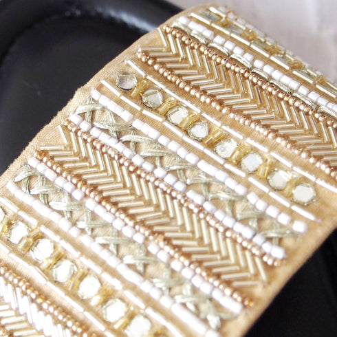 【手刺繡の煌めくサンダル】サンダル・ミラーボール