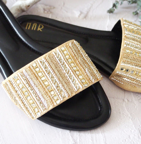 【手刺繡の煌めくサンダル】サンダル・ミラーボール