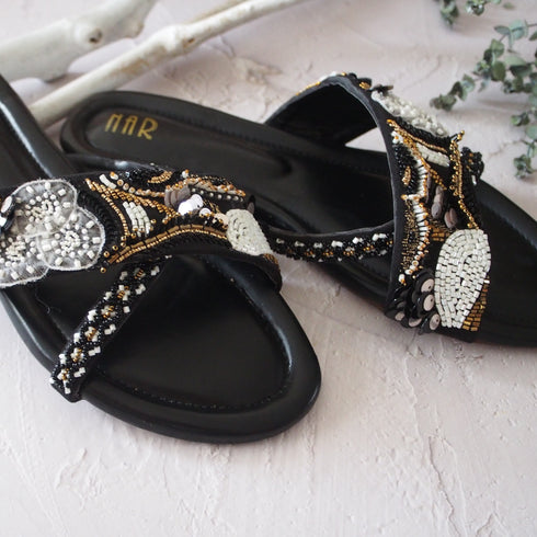 【手刺繡の煌めくサンダル】サンダル・ブルームBK