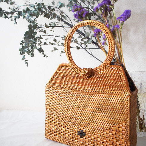 【バリ島の職人技・アタ】カゴバック・トラペゾイ