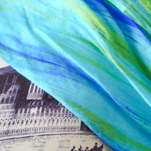 【軽やかつけ心地・神秘的なカラーが魅力】/旅するSILKストール・マリンブルー