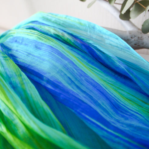 【軽やかつけ心地・神秘的なカラーが魅力】/旅するSILKストール・マリンブルー