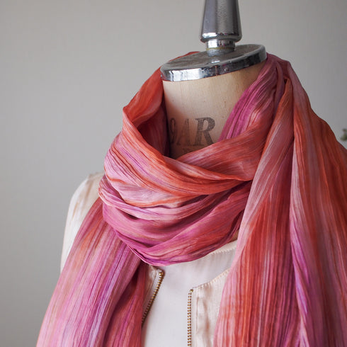 【軽やかつけ心地・神秘的なカラーが魅力】/旅するSILKストール・カラキョイチャイ