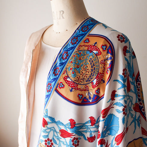 【オリエンタルな模様と神秘的なカラーが魅力】トルコ・オリエンタルショールスカーフ・タイル柄ルビー